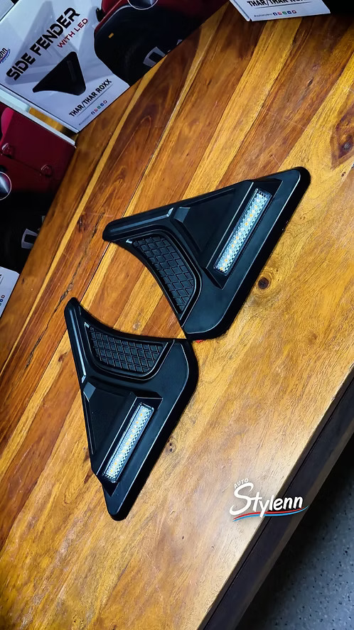 Thar & Thar Roxx LED Side Vents – Sidetrack LED Upgrade